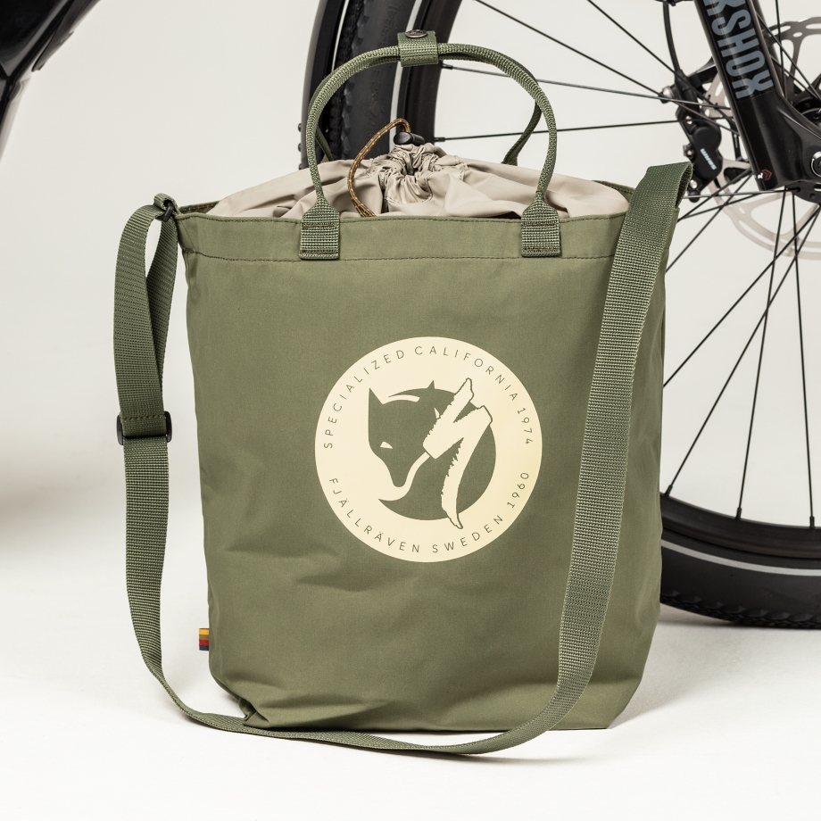 S/F Cave Tote Green Fjällräven Canada